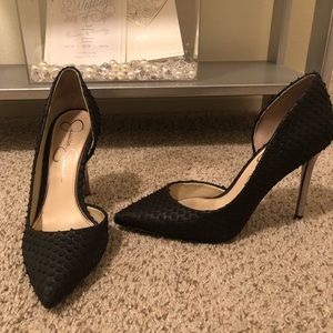 Imitation ostrich, soft leather heel; 6M